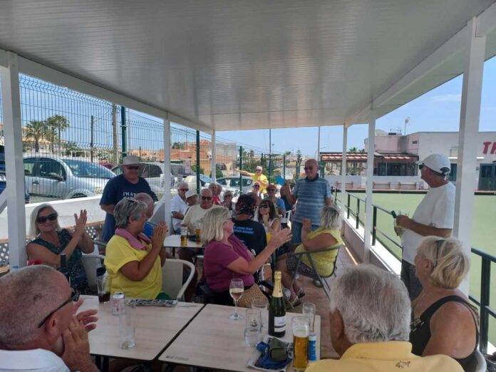 QBC A Bubbles fun day for 2 members who are leaving Spain, was played on Tuesday, with a good turn out of 30 members attending.